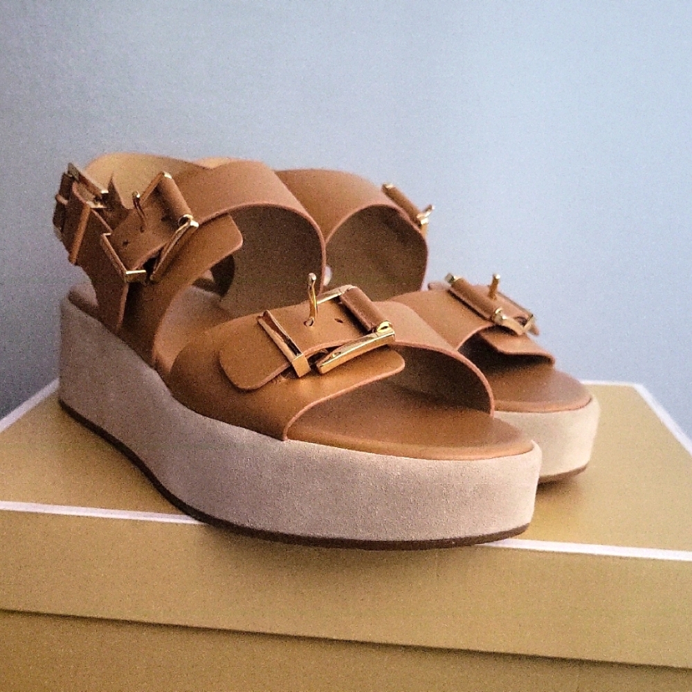 "Brand New" Michael Kors Colby Flatform Sandals